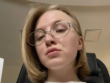 HienRosse  live sex cam