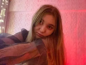 NidiaHeagy  live sex cam