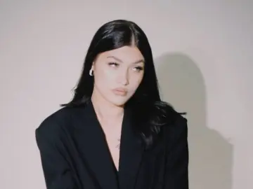 AsiaShifman  live sex cam