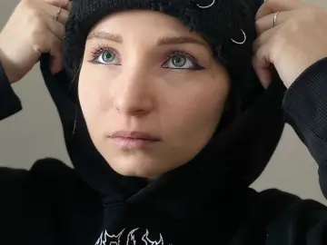 ArieAravjo  live sex cam