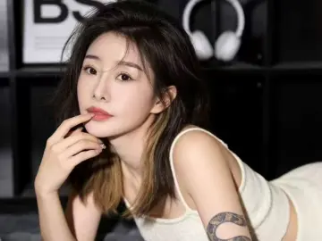 Yunyunzi  live sex cam