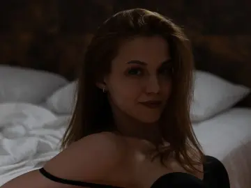 JulieHopps  live sex cam