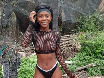 LillyAriana  live sex cam