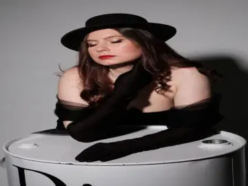 VictoriaClarson  live sex cam