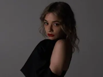 LolaKiki  live sex cam