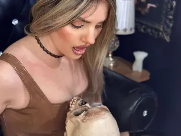 MarcyCooper  live sex cam