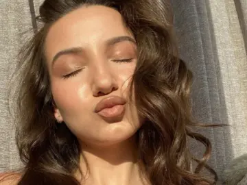 DinaSweeny  live sex cam