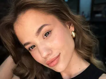 PearlyLominack  live sex cam