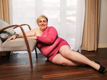 MonikaLawn  live sex cam