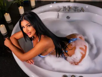 KylieVoos  live sex cam