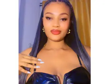 IvannaFrey  live sex cam