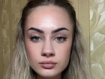 MellieSchultze  live sex cam