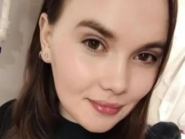 InesZollo  live sex cam