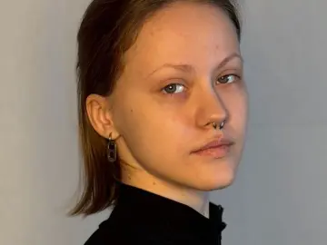 AlainaCaveness  live sex cam