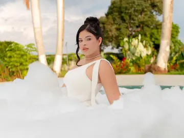 ElodieSkye  live sex cam