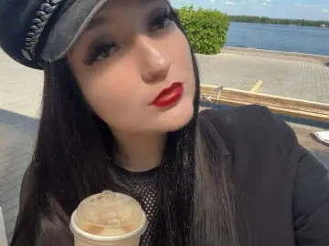 LesleyWins  live sex cam