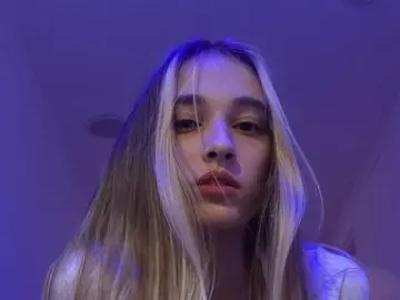 FreddieSchuckers  live sex cam