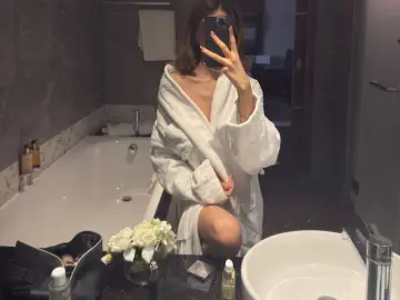 ValeriaWaldorf  live sex cam