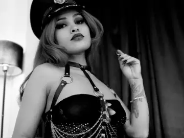 LanaDoux  live sex cam