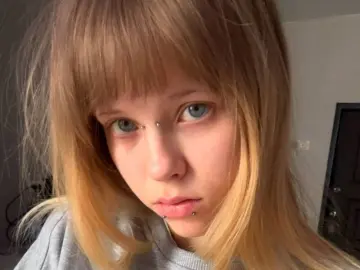 OpheliaWrenny  live sex cam