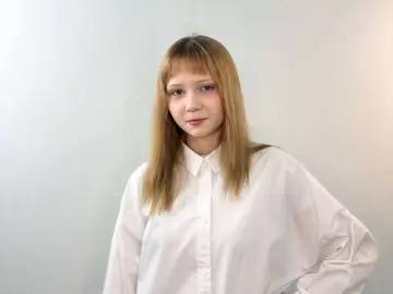 SandiSafko  live sex cam