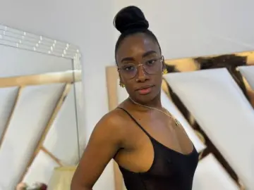 SelenaHadid  live sex cam