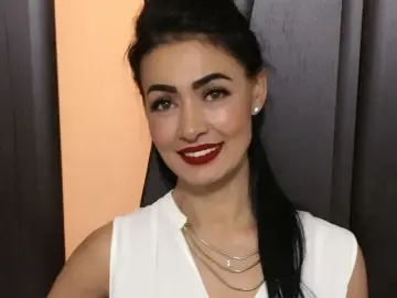 SofiHart  live sex cam