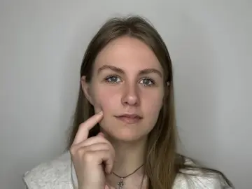 CatherynBuckland  live sex cam