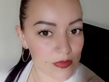 DinaCarls  live sex cam