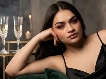 IvannaVelvet  live sex cam