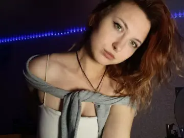 MaudieTuttle  live sex cam