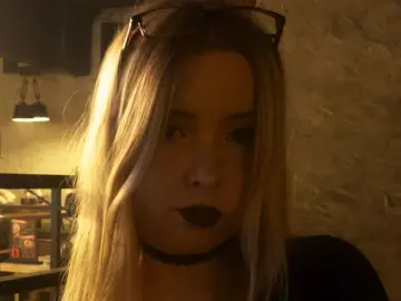 CorrinKendig  live sex cam