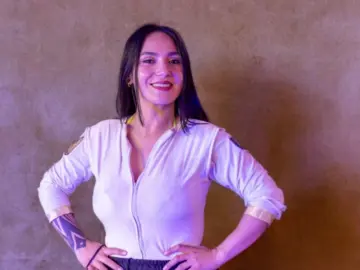 IsisMoreau  live sex cam