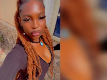 NaomiKinz  live sex cam