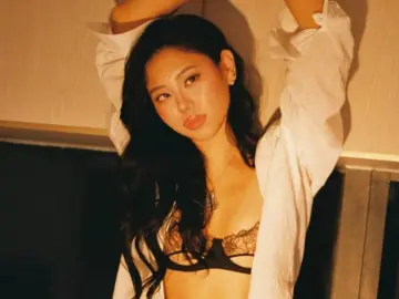 MaryjoWaymire  live sex cam