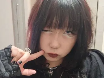 ZaraWhitmore  live sex cam