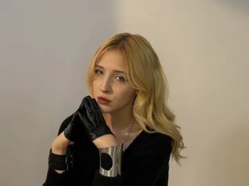 AmeliaHatta  live sex cam