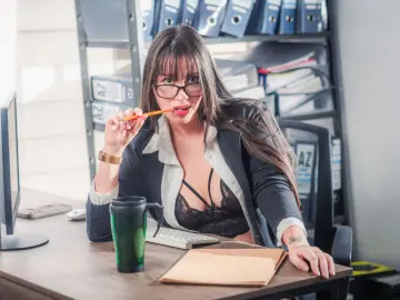 CloeVergara  live sex cam