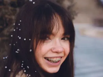 JerrieQuigley  live sex cam