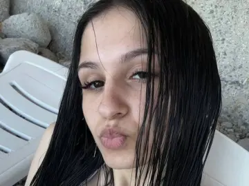 MiriamJose  live sex cam