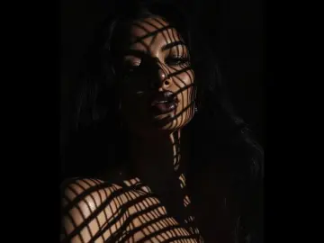 ElektraDaemon  live sex cam