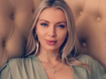 NatalieRain  live sex cam