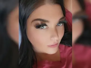 HollyComming  live sex cam