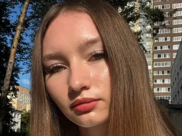 KeelyMichocki  live sex cam