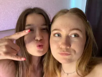 LauraLillian  live sex cam