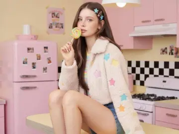 JulianeKniffen  live sex cam
