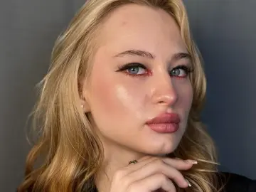 LucileNeuburger  live sex cam