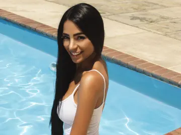 Gaenor  live sex cam