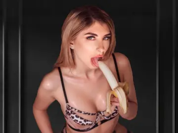 Mya  live sex cam