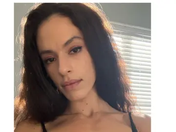 Honeybrooke  live sex cam